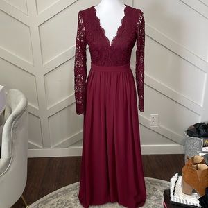 Lulu’s backless dress💜